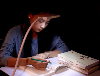 在宿舍遭受霸凌了怎么办,在宿舍学习室友冷嘲热讽咋办