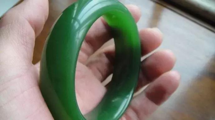 和田玉简单辨别真假方法,和田玉真假辨别最简单方法