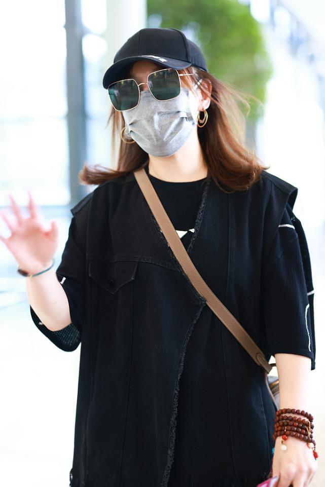 薛佳凝减龄穿搭,薛佳凝穿藏服