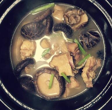 鸡汤太油腻喝了难受,鸡汤太油的话怎么办