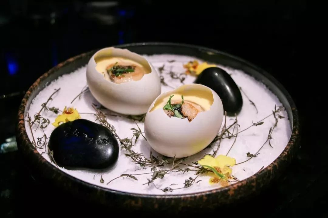 既然年终聚餐躲不掉，那就盘它啊！