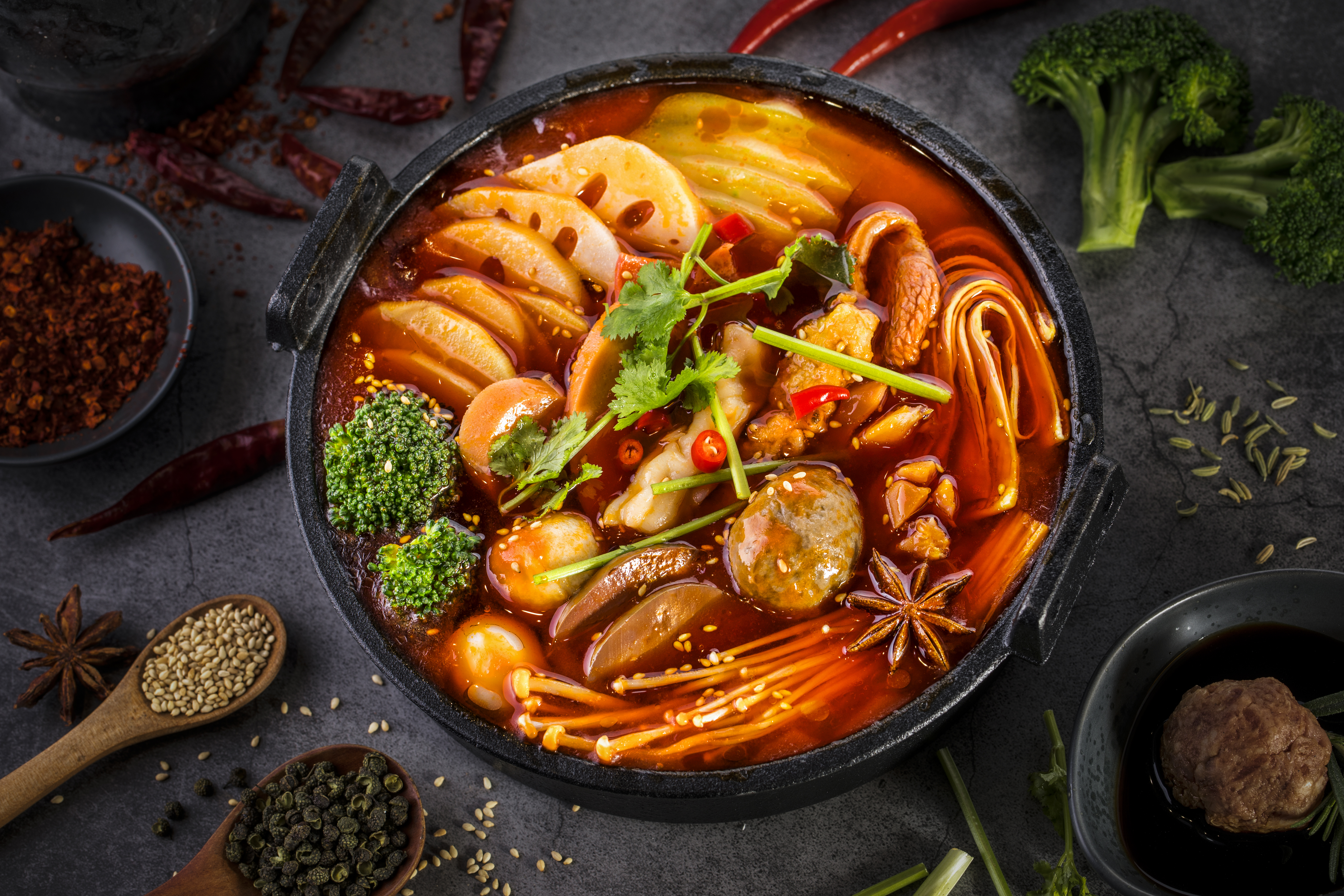 一个冒菜店一年挣50万,开一家冒菜店赚钱