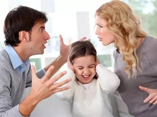 “你还知道回来呀，你怎么不死在外面呢”“是啊，我回来干啥了”