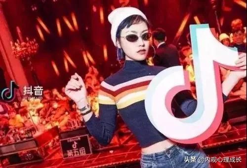 金钱至上、消费主义、娱乐至死…不能让病态价值观成为主流