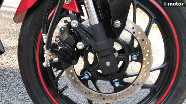 老司机飙车秋名山,秋名山老司机pk跑车