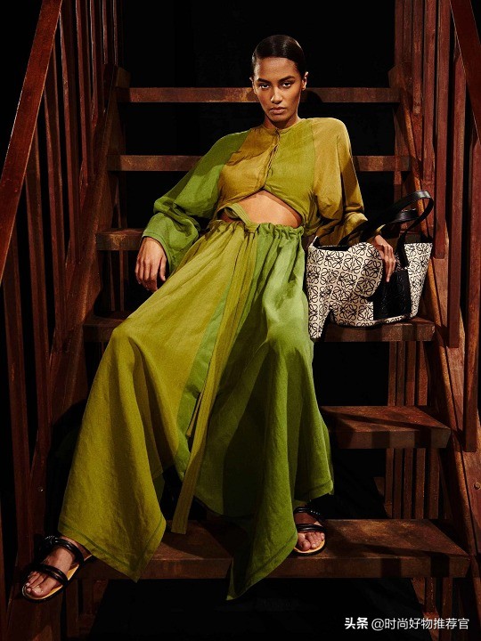 loewe牛仔包,loewe新款褶皱包