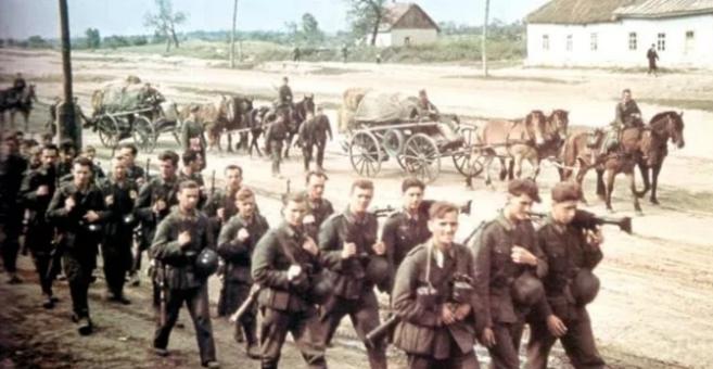 朝鲜战争朝鲜装甲车,朝鲜战争的美国军用车