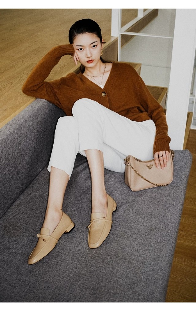 初秋时髦针织衫单品,初冬安哥拉高领条纹针织衫