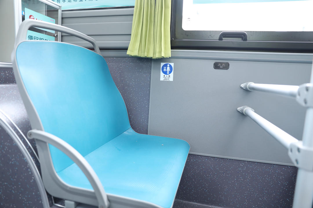 江宁首条巾帼主题公交专线“家风号”正式发车