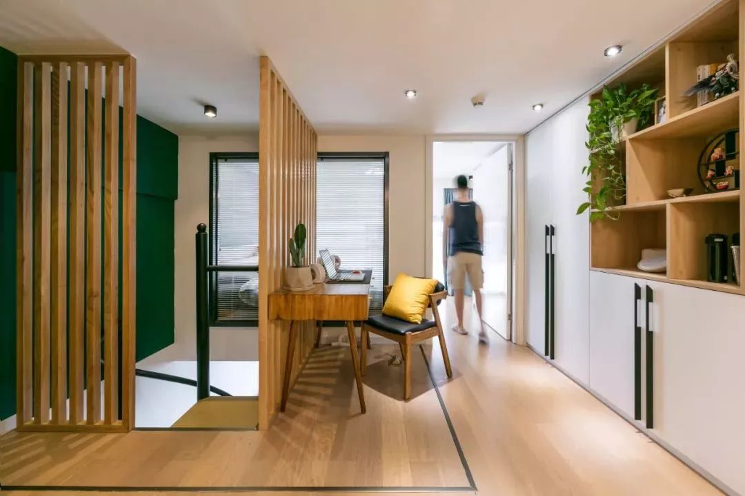 64㎡现代轻奢公寓，买了小复式，这样装修好精致