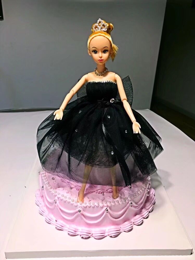 我陪女儿做烘焙年入20万女儿上了报我也成网红