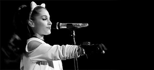 别再给吴亦凡“打榜”了,他踩了一个好姑娘!