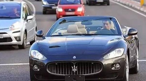 足球与车,汽车与足球游戏