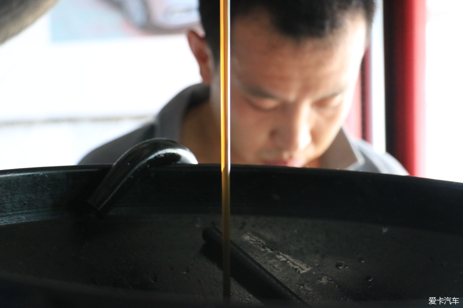 汽车5万km左右需要更换哪些零件,30万公里的车应该换哪些零部件