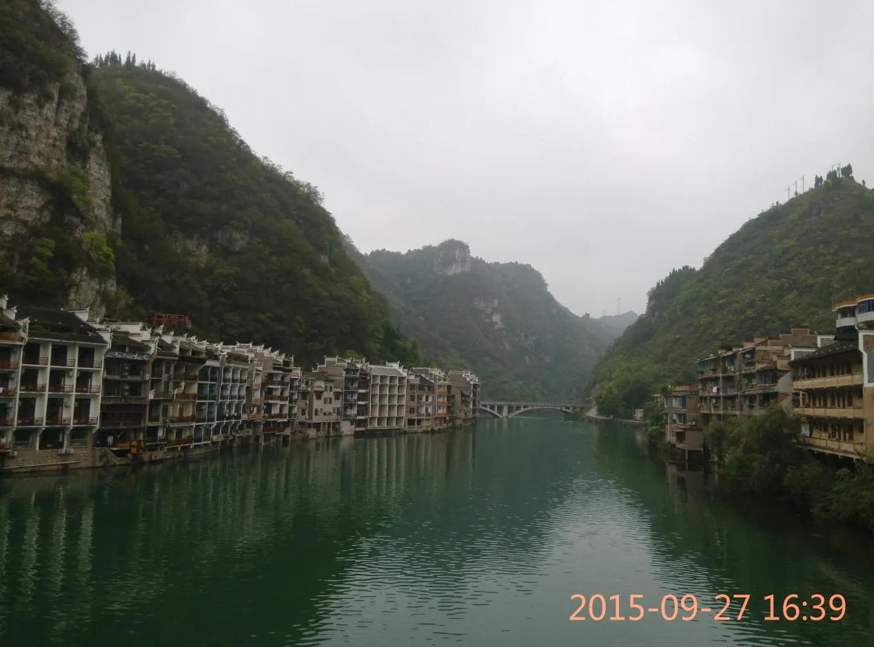 黄果树荔波小七孔苗寨镇远两日游,千户苗寨梵净山黄果树三日游