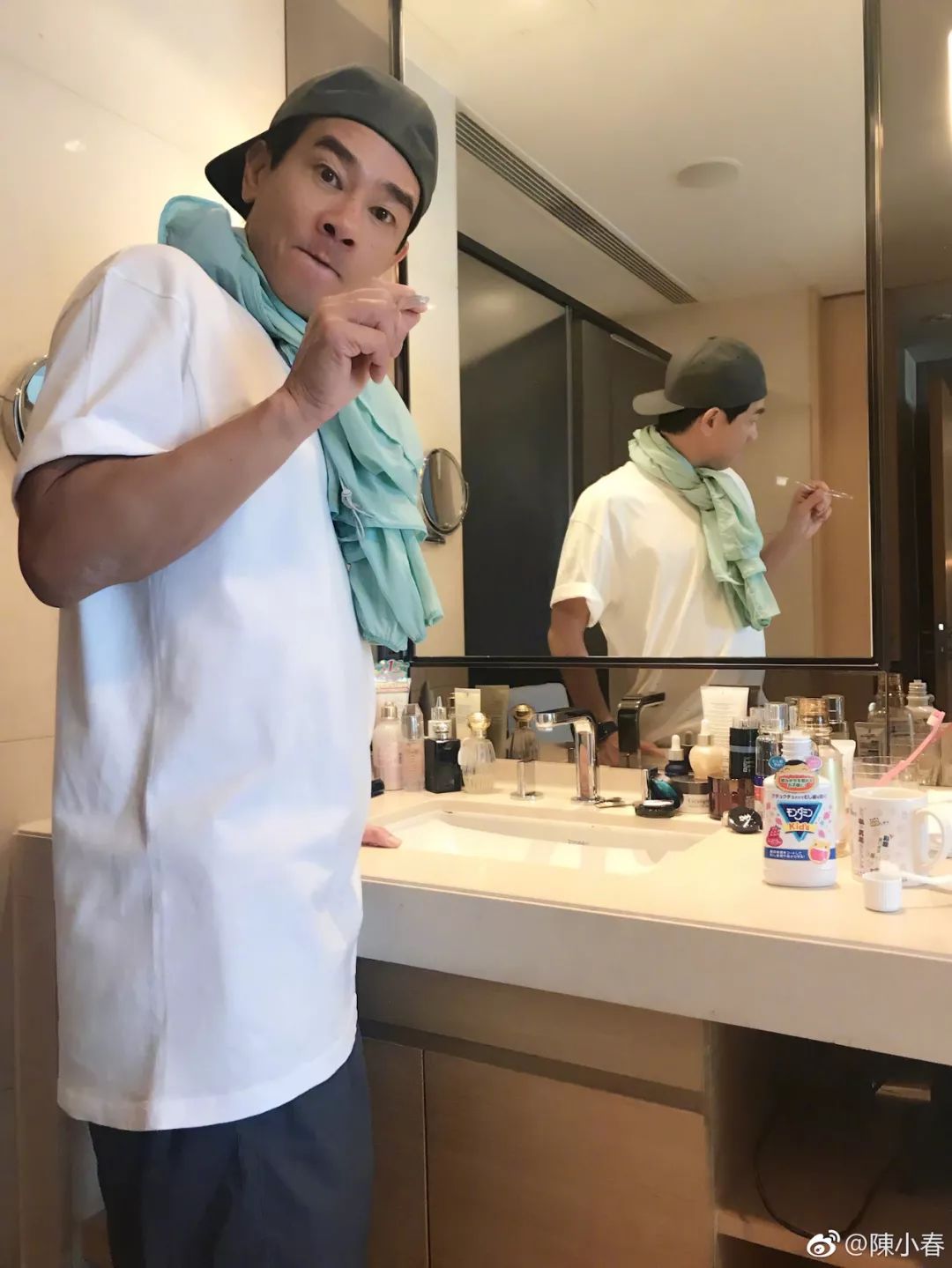 陈小春夫妇撒糖,应采儿朝天椒图片