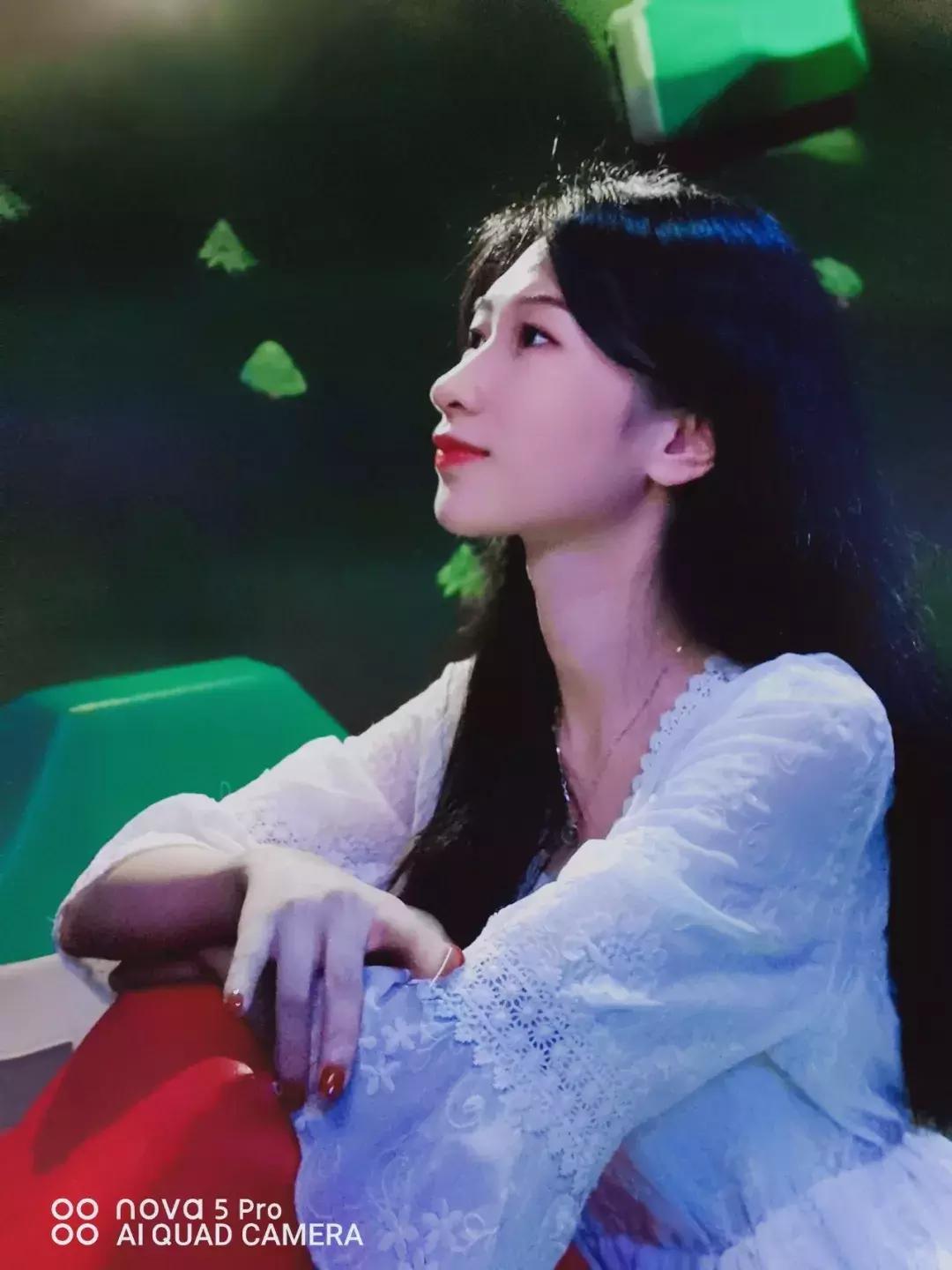 暗光环境拍人像技巧,黑夜拍照技巧白墙