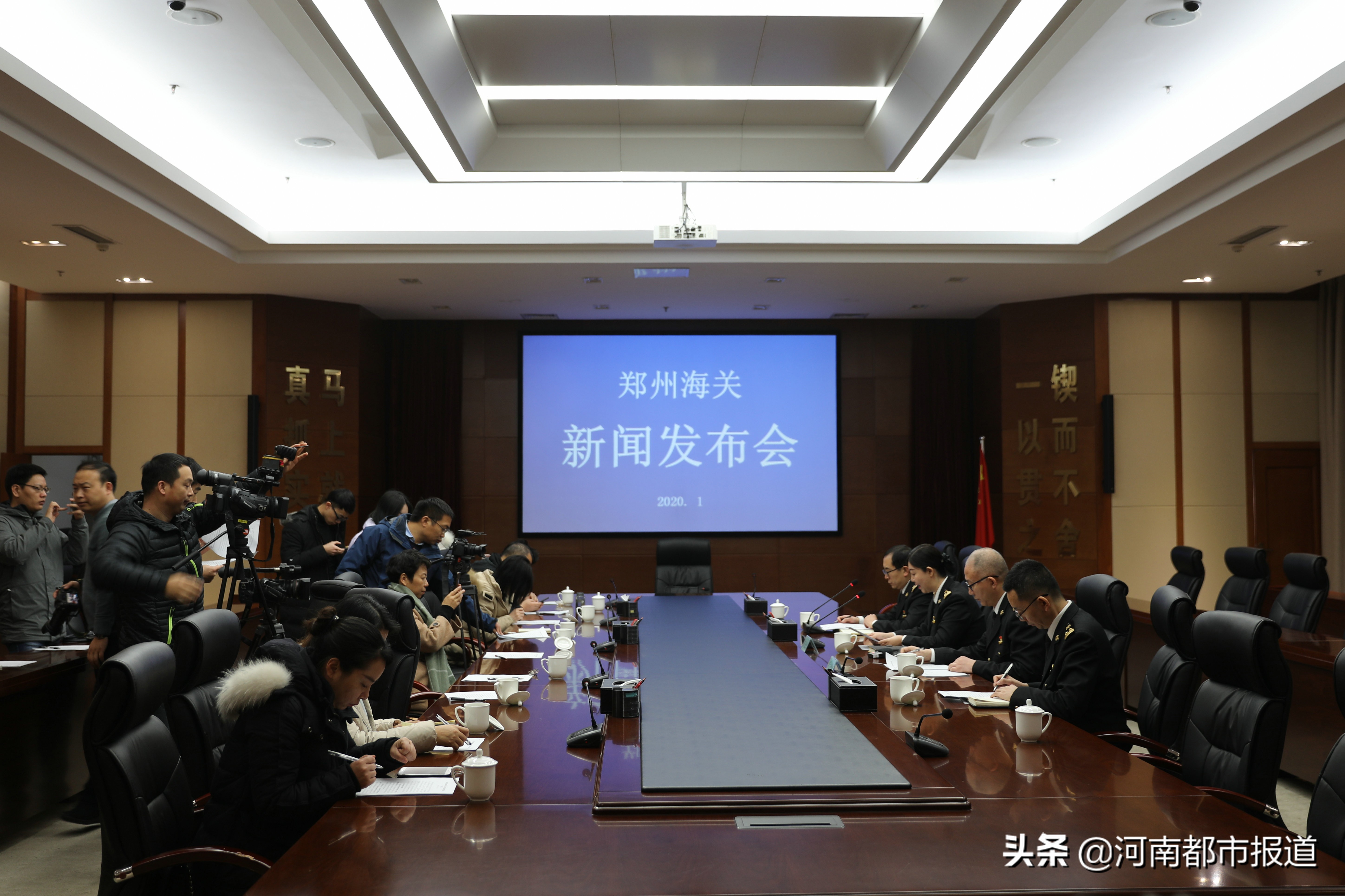 河南外贸进出口总值近4000亿元,河南省2023年进出口总额