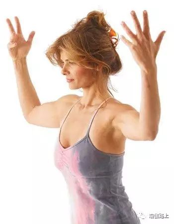 正确的24个四柱瑜伽动作,瑜伽四柱支撑小技巧