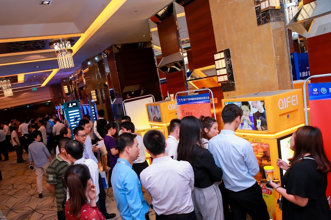 新橙派果汁机器人操作视频,新橙派果汁机器人售价