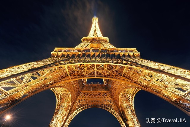 参观埃菲尔铁塔收获 (参观埃菲尔铁塔英语作文)