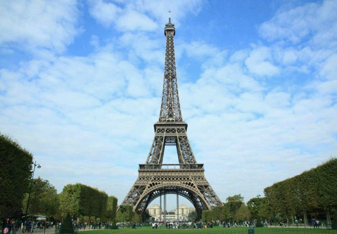 浪漫之都巴黎埃菲尔铁塔美景介绍,巴黎夜里埃菲尔铁塔真的很漂亮