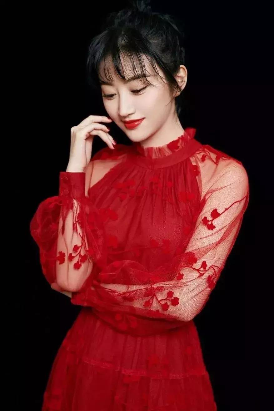 女明星怎么那么好看,中国女星春晚造型