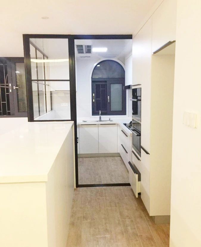 厨房隔油烟门,厨房防油烟门效果图