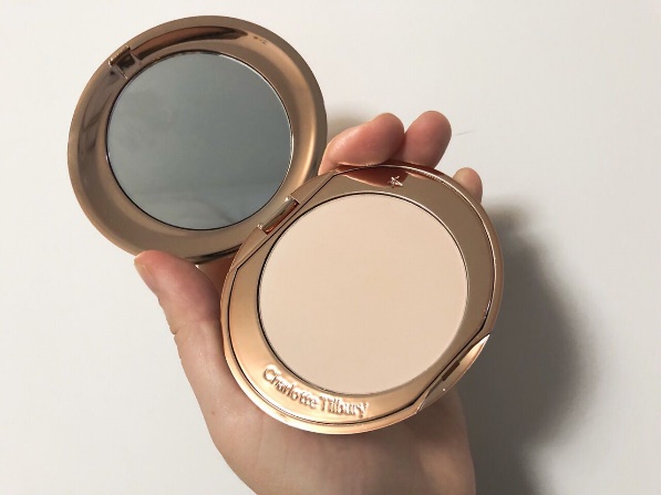 铁皮率最高的4款定妆粉饼推荐,ct粉饼白月光好用还是经典好用