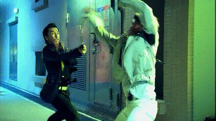 甄子丹杀破狼与吴京对打片段,棍法对决甄子丹完整版