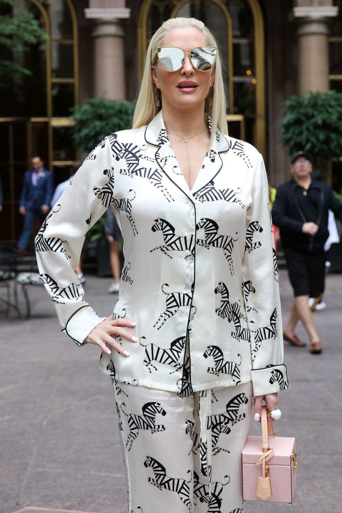 洛杉矶比佛利山庄的主妇们,平时出行都拿什么包袋