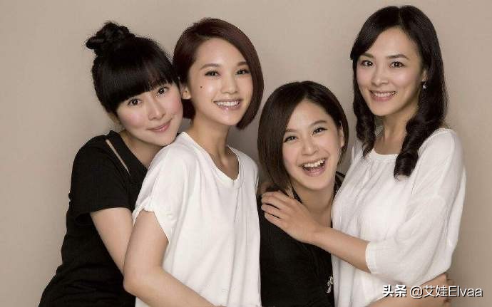 杨丞琳参加活动,杨丞琳穿绿裙子