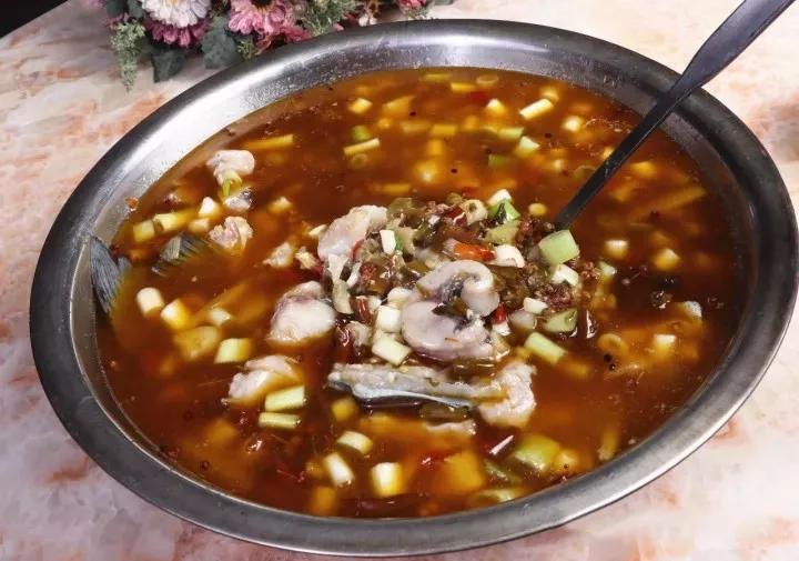 重庆泡椒鲫鱼制作方法,重庆泡椒酸菜的制作方法