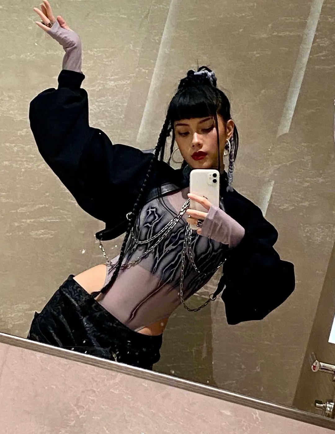 珍珠耳钉优雅永不过时,经典大方的耳钉