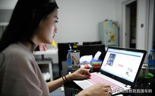 大学生开学第一个月要不要带电脑,大学新生开学有必要带电脑吗