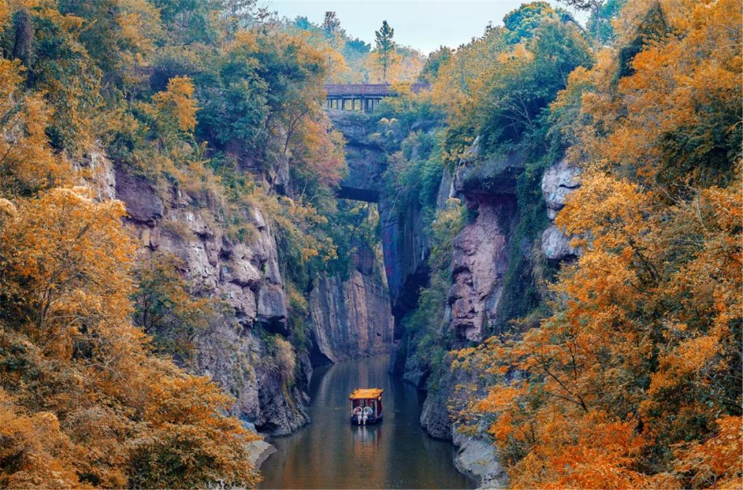 魏艳鸣对联100副,六度中国对联创作奖得主魏艳鸣