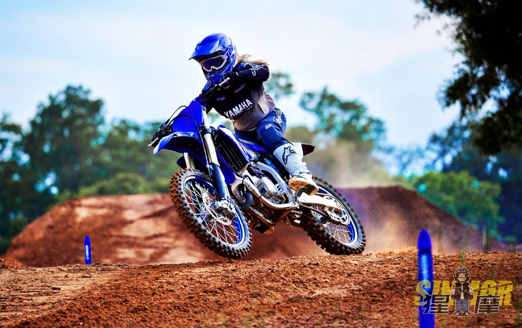 19款雅马哈yzfr125宣传片,雅马哈yz125老款改新