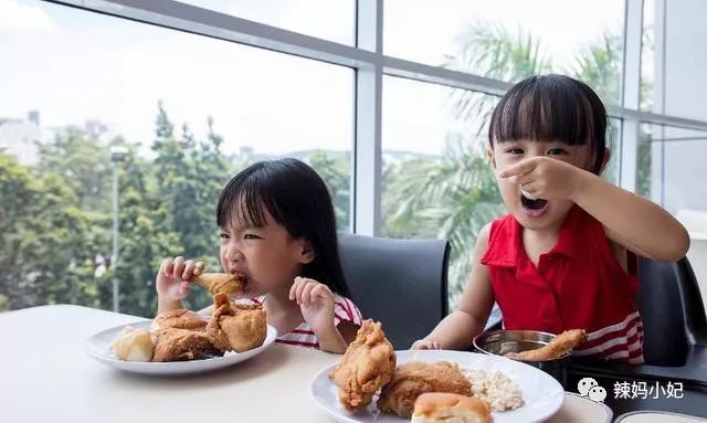 13岁小孩长喉结长胡子还长个吗,十岁女孩长胡子长喉结是什么原因