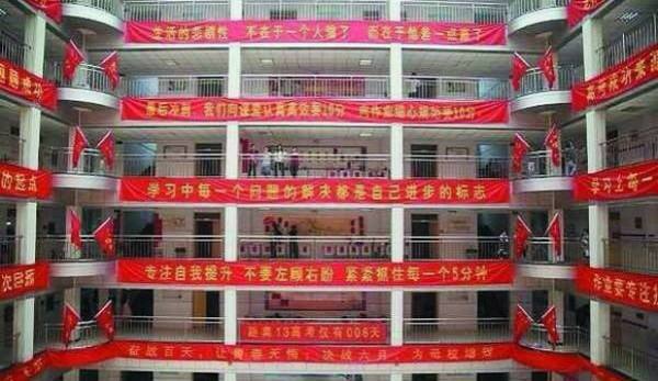 绗竴涓姹″悕鍖栫殑娓告垙,娓告垙鍘绘薄鍚嶅寲