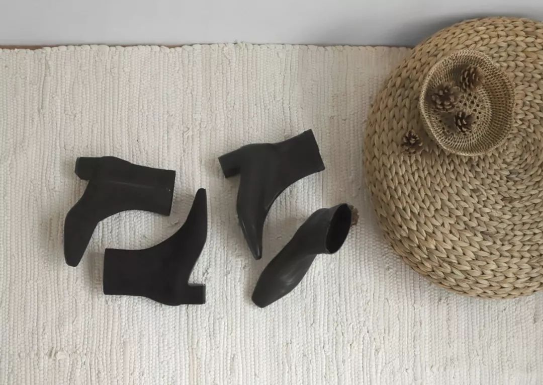 闊╁墽濂充富绌挎惌鍝佺墝,闊╁墽濂宠绌挎惌鍝佺墝