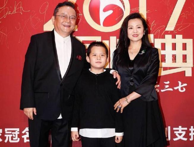 嫁给富豪的7个女星,嫁给72岁富豪的女星