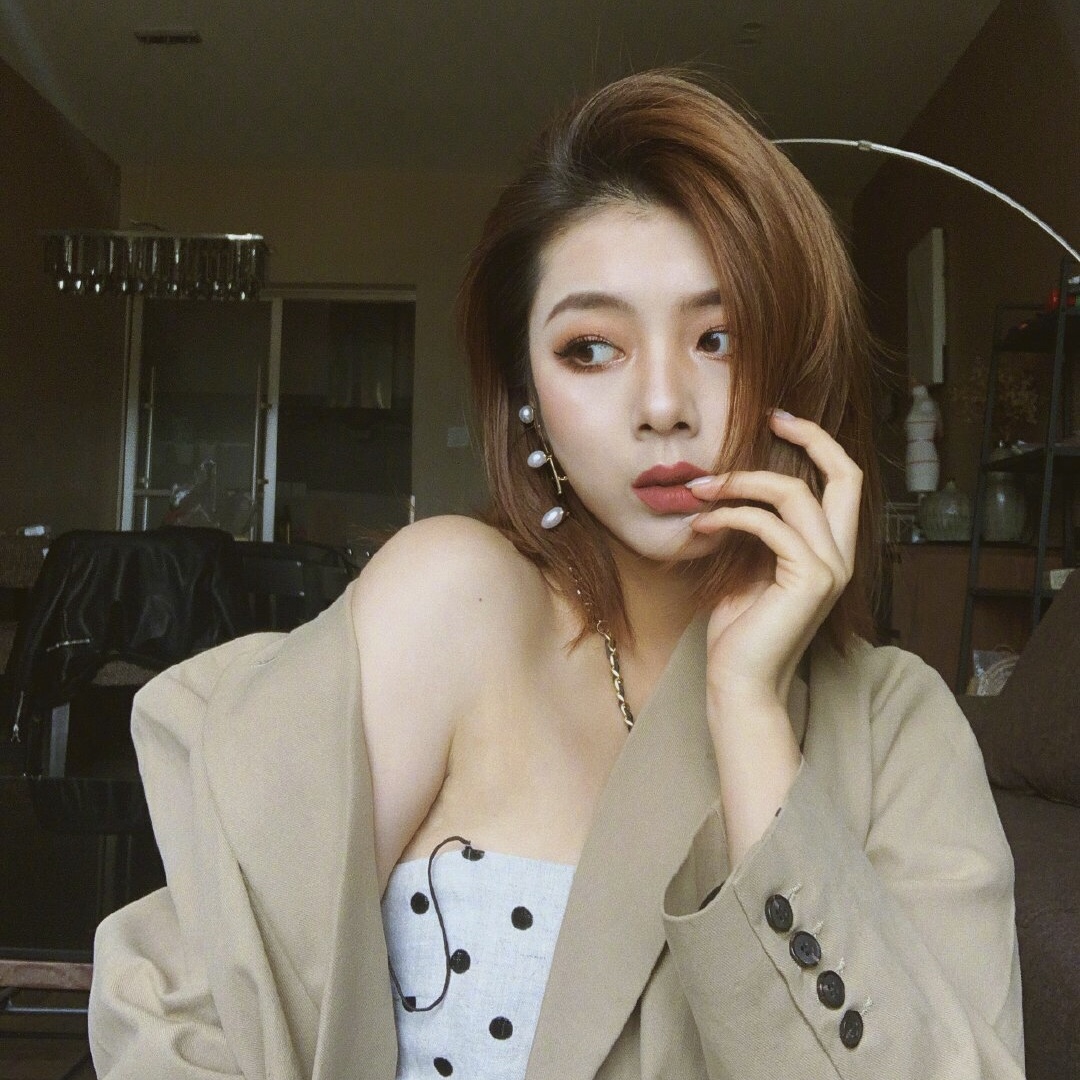 兰蔻广角羽扇防晕染睫毛膏天鹅颈,又细又不晕妆的睫毛膏推荐