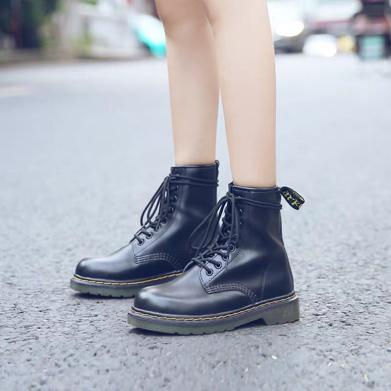 马丁靴起源地址,马丁靴为啥经久不衰