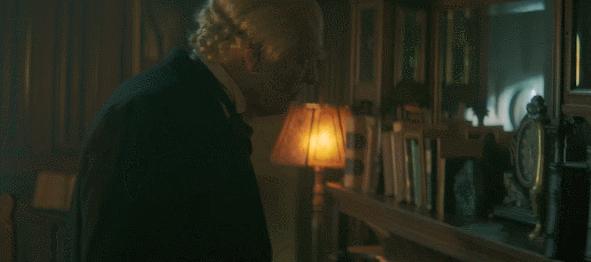 真·吊爆了,这片脑洞比尺度还大