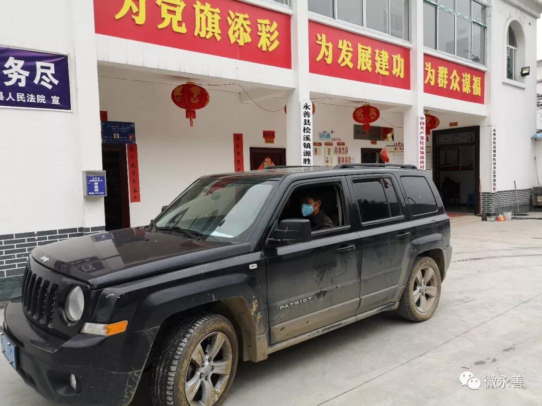 青年*党**员李安元：甘当“车夫”为抗疫奔波