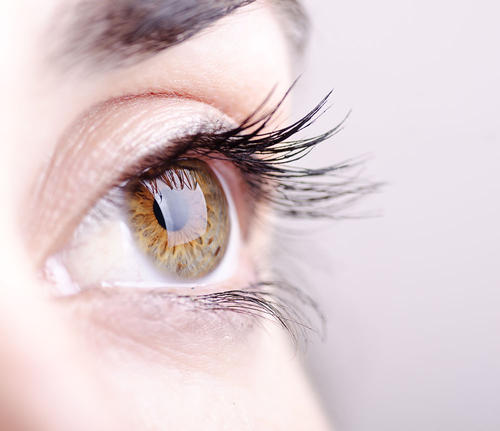 想要睫毛翘起来必须夹吗,想要睫毛长用什么方法