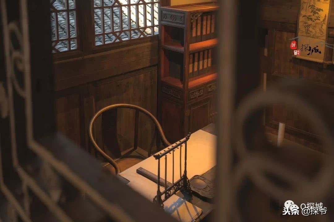 重庆小故宫红墙,重庆魔鬼山城一日游