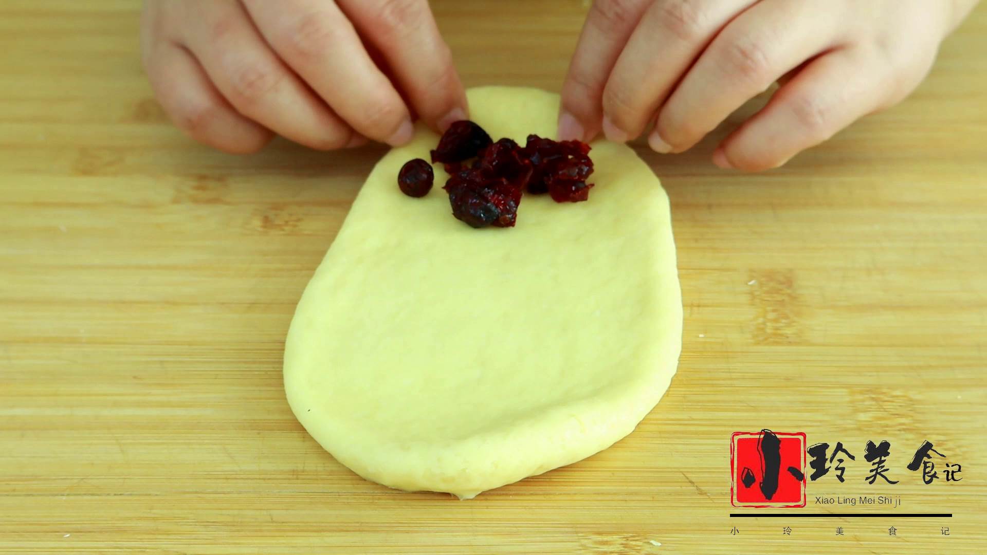 蒸面包的家常做法视频松软拉丝,蒸面包家常做法最简单用酵母