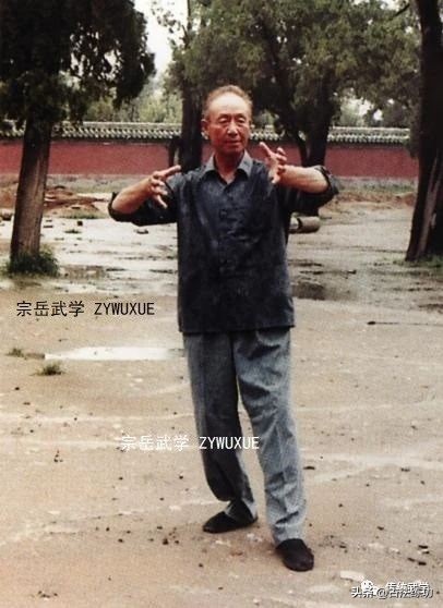 放松拉肩动作,放松拉伸hiit