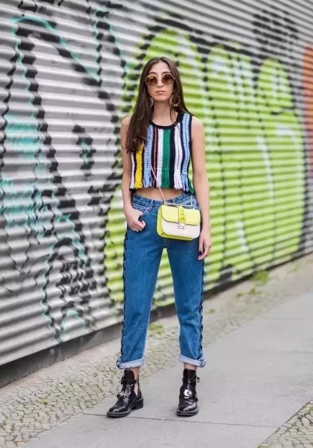 条纹显瘦上衣穿搭,哪种条纹上衣不显胖